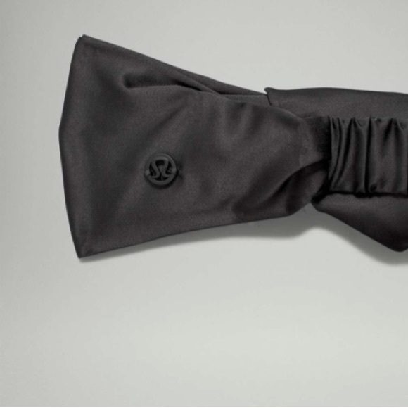 Lululemon Knot Stopping Satin Headband - Picture 3 of 7